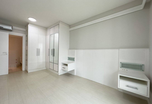 Imagem Apartamento com 3 Quartos à Venda, 241 m² em Centro - Balneário Camboriú Imagem Apartamento com 3 Quartos à Venda, 241 m² em Centro - Balneário Camboriú