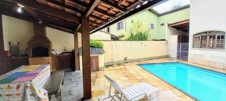 Imagem Casa com 4 Quartos à Venda, 350 m² em Anil - Rio De Janeiro