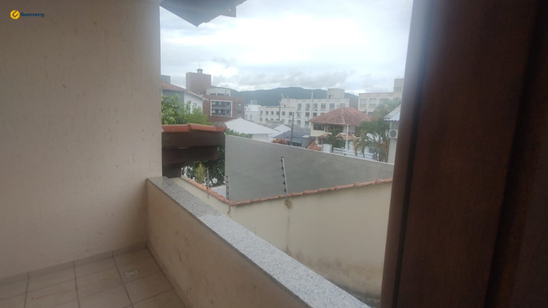 Imagem Casa com 3 Quartos à Venda, 496 m² em Trindade - Florianópolis Imagem Casa com 3 Quartos à Venda, 496 m² em Trindade - Florianópolis