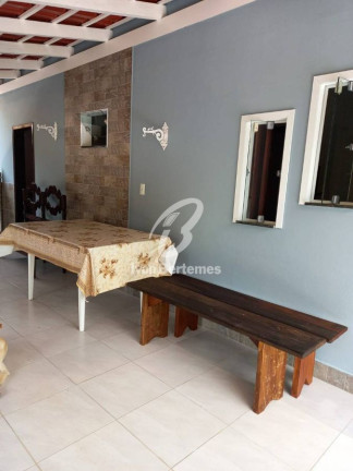 Imagem Casa com 3 Quartos para Temporada, em Zimbros - Bombinhas Imagem Casa com 3 Quartos para Temporada, em Zimbros - Bombinhas