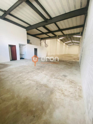 Imóvel Comercial à Venda, 715 m²
