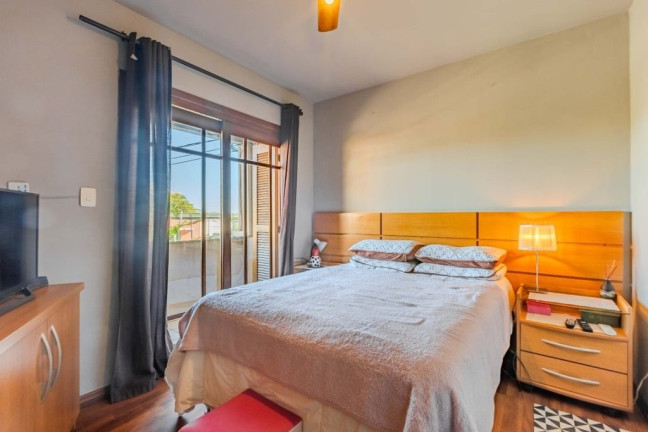 Imagem Casa com 4 Quartos à Venda, 202 m² em Ipanema - Porto Alegre Imagem Casa com 4 Quartos à Venda, 202 m² em Ipanema - Porto Alegre