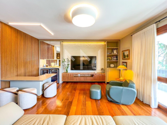 Imagem Imóvel com 3 Quartos à Venda, 195 m² em Auxiliadora - Porto Alegre Imagem Imóvel com 3 Quartos à Venda, 195 m² em Auxiliadora - Porto Alegre