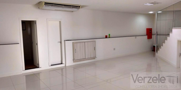 Imagem Imóvel Comercial à Venda, 220 m² em Centro - Balneário Camboriú Imagem Imóvel Comercial à Venda, 220 m² em Centro - Balneário Camboriú