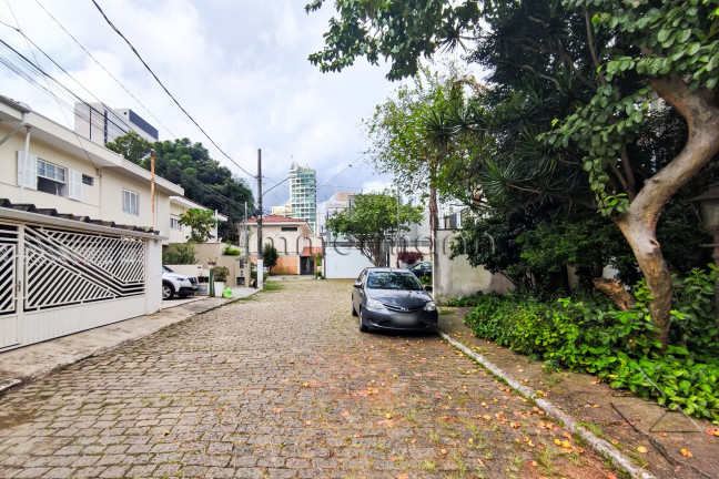 Imagem Casa com 3 Quartos à Venda, 136 m² em Brooklin - São Paulo Imagem Casa com 3 Quartos à Venda, 136 m² em Brooklin - São Paulo