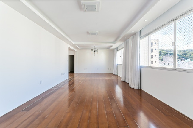 Imagem Apartamento com 4 Quartos à Venda, 218 m² em Centro - Florianópolis Imagem Apartamento com 4 Quartos à Venda, 218 m² em Centro - Florianópolis