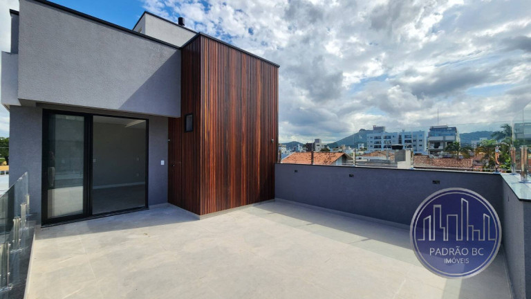 Imagem Sobrado com 3 Quartos à Venda, 184 m² em Centro - Balneário Camboriú Imagem Sobrado com 3 Quartos à Venda, 184 m² em Centro - Balneário Camboriú