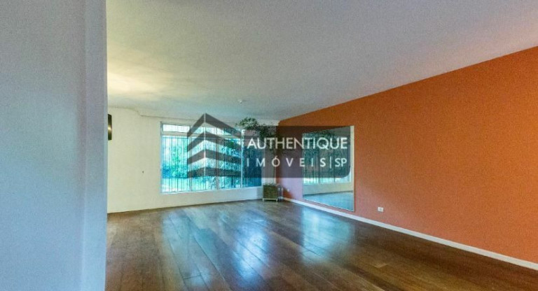 Imagem Sobrado com 3 Quartos à Venda, 256 m² em Moema - São Paulo Imagem Sobrado com 3 Quartos à Venda, 256 m² em Moema - São Paulo