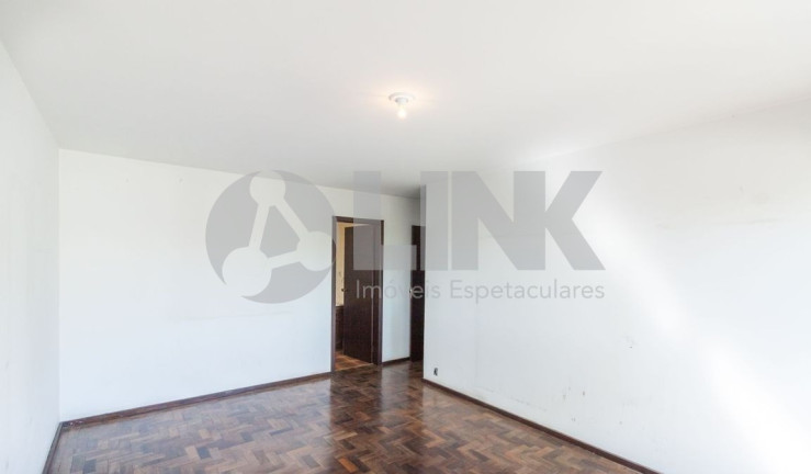 Imagem Casa com 5 Quartos à Venda, 280 m² em Três Figueiras - Porto Alegre Imagem Casa com 5 Quartos à Venda, 280 m² em Três Figueiras - Porto Alegre