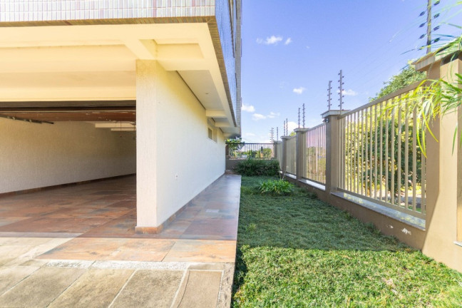 Imagem Apartamento com 3 Quartos à Venda, 245 m² em Três Figueiras - Porto Alegre Imagem Apartamento com 3 Quartos à Venda, 245 m² em Três Figueiras - Porto Alegre
