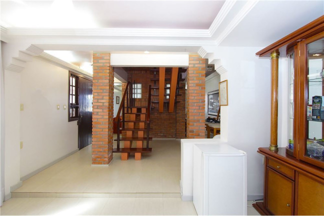 Imagem Casa com 5 Quartos à Venda, em São José - Porto Alegre Imagem Casa com 5 Quartos à Venda, em São José - Porto Alegre