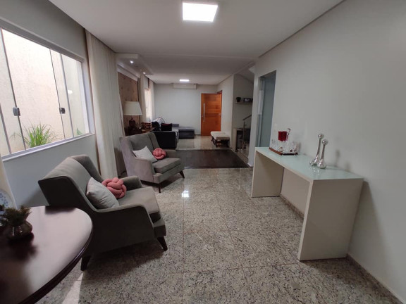 Imagem Imóvel com 
            	4             Quartos à Venda, 210 m² em 
            	Sitios Santa Luzia             - 
            	Aparecida De Goiania            