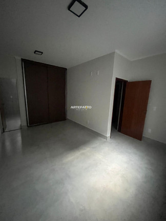 Imagem Casa com 3 Quartos à Venda, 200 m² Imagem Casa com 3 Quartos à Venda, 200 m²
