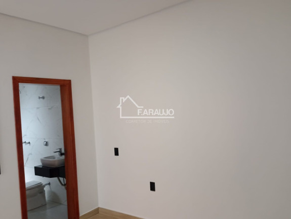 Imagem Imóvel com 3 Quartos à Venda, 100 m² em Horto Florestal - Sorocaba Imagem Imóvel com 3 Quartos à Venda, 100 m² em Horto Florestal - Sorocaba