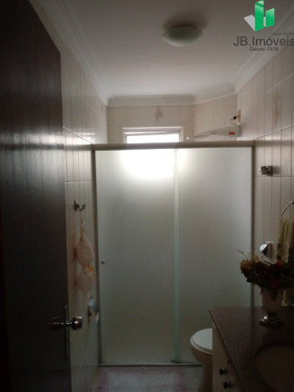 Imagem Imóvel com 3 Quartos à Venda, 94 m² em Centro - Montes Claros Imagem Imóvel com 3 Quartos à Venda, 94 m² em Centro - Montes Claros