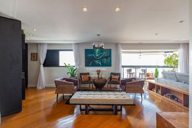 Imagem Apartamento com 3 Quartos à Venda, 190 m² em Moema - São Paulo