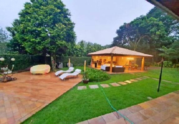 Casa com 5 Quartos à Venda,  em Tamboré - Barueri
