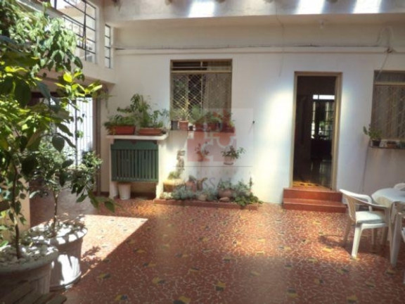 Imagem Casa com 3 Quartos à Venda, 151 m² em Santana - Porto Alegre Imagem Casa com 3 Quartos à Venda, 151 m² em Santana - Porto Alegre