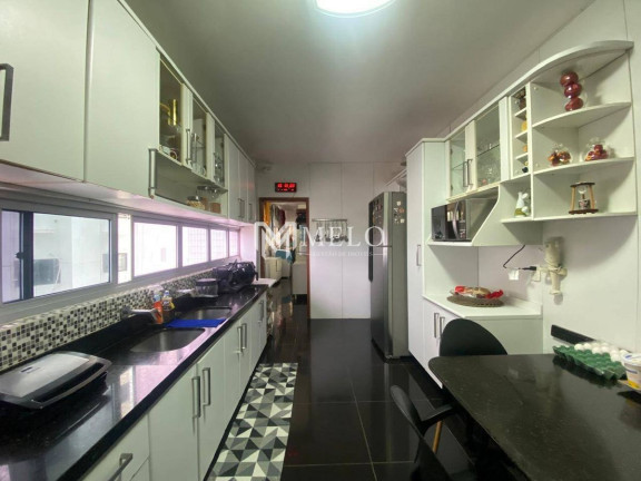 Imagem Apartamento com 4 Quartos à Venda, 200 m² Imagem Apartamento com 4 Quartos à Venda, 200 m²