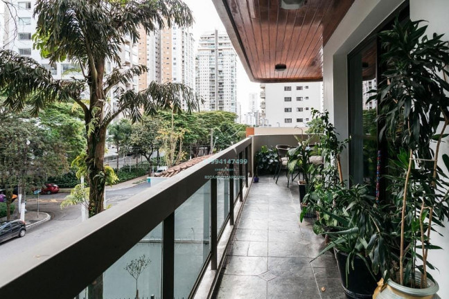 Imagem Apartamento com 4 Quartos à Venda, 233 m² em Campo Belo - São Paulo