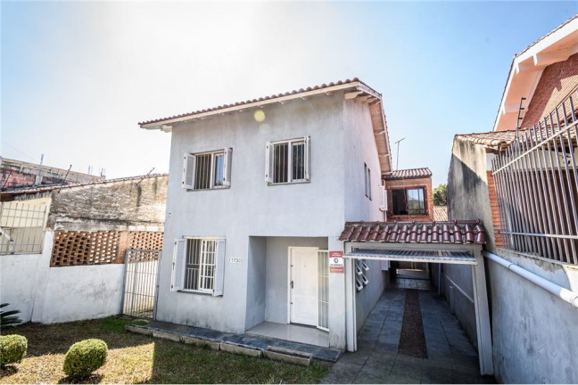 Imagem Casa com 4 Quartos à Venda, em Tristeza - Porto Alegre Imagem Casa com 4 Quartos à Venda, em Tristeza - Porto Alegre