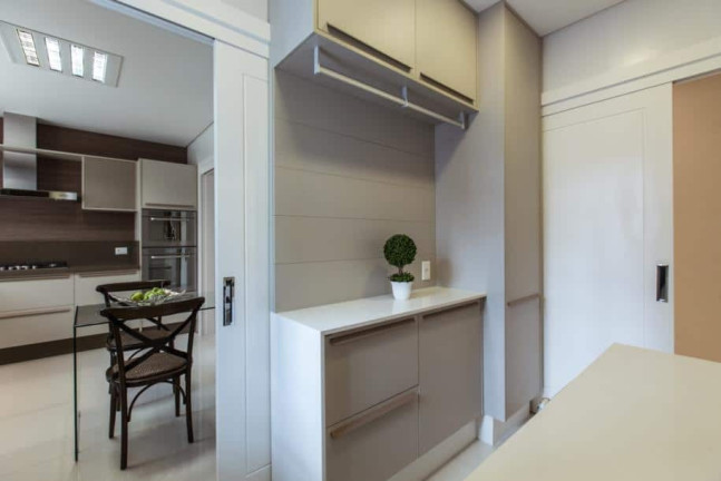 Imagem Imóvel com 4 Quartos à Venda, 100 m² em Centro - Balneário Camboriú Imagem Imóvel com 4 Quartos à Venda, 100 m² em Centro - Balneário Camboriú