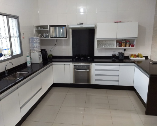 Imagem Casa com 3 Quartos à Venda, 549 m² em Iperó - São Paulo