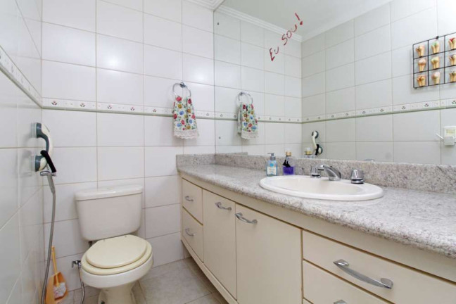 Imagem Imóvel com 3 Quartos à Venda, em Moinhos De Vento - Porto Alegre Imagem Imóvel com 3 Quartos à Venda, em Moinhos De Vento - Porto Alegre