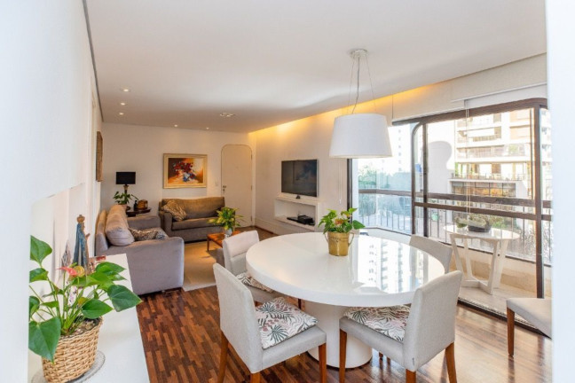 Imagem Imóvel com 3 Quartos à Venda, 120 m² em Moema - São Paulo Imagem Imóvel com 3 Quartos à Venda, 120 m² em Moema - São Paulo
