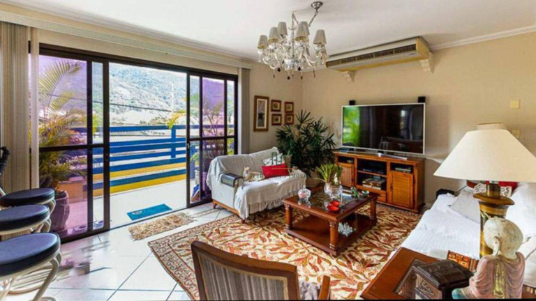Casa com 4 Quartos à Venda, 300 m² em São Francisco - Niterói