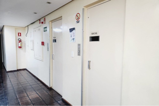 Imagem Imóvel com 2 Quartos à Venda, 71 m² em Higienópolis - Porto Alegre Imagem Imóvel com 2 Quartos à Venda, 71 m² em Higienópolis - Porto Alegre