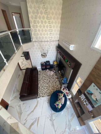 Imagem Casa com 4 Quartos à Venda, 300 m² em Brisas - Mogi Das Cruzes Imagem Casa com 4 Quartos à Venda, 300 m² em Brisas - Mogi Das Cruzes