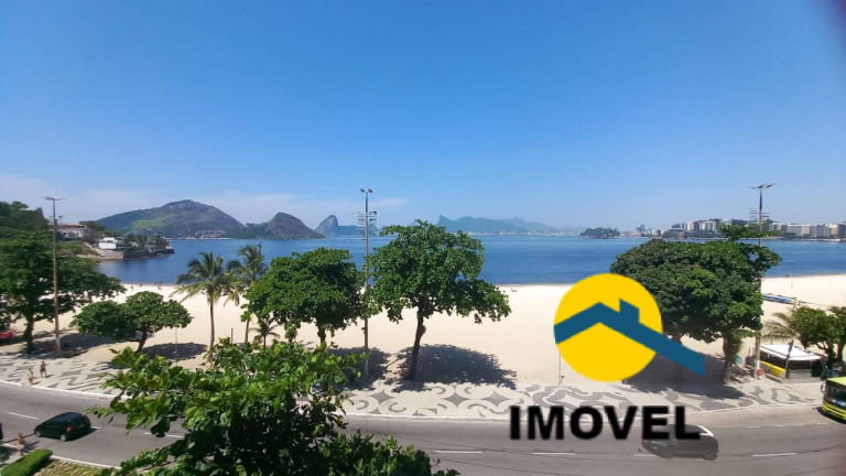 Imagem Apartamento com 4 Quartos à Venda, 220 m² em Icaraí - Niterói