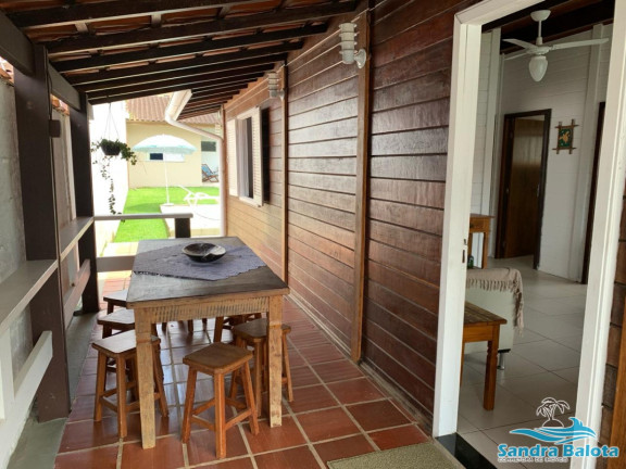 Imagem Casa com 2 Quartos à Venda, 108 m² em Toninhas - Ubatuba Imagem Casa com 2 Quartos à Venda, 108 m² em Toninhas - Ubatuba