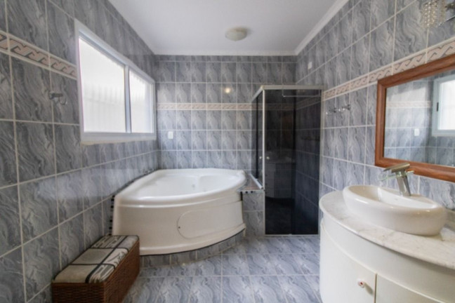 Imagem Casa com 4 Quartos à Venda, 430 m² em Vila Galvão - Guarulhos Imagem Casa com 4 Quartos à Venda, 430 m² em Vila Galvão - Guarulhos