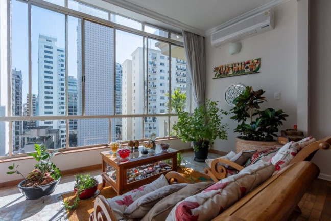 Imagem Imóvel com 3 Quartos à Venda, 220 m² em Higienópolis - São Paulo Imagem Imóvel com 3 Quartos à Venda, 220 m² em Higienópolis - São Paulo