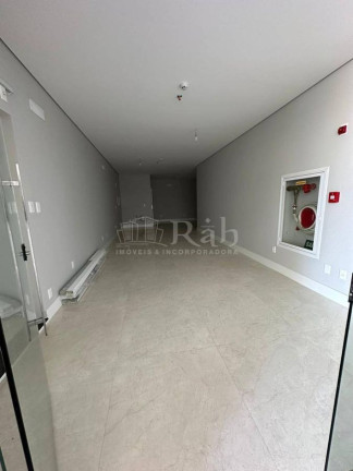 Sala Comercial à Venda, 116 m² em Meia Praia - Itapema