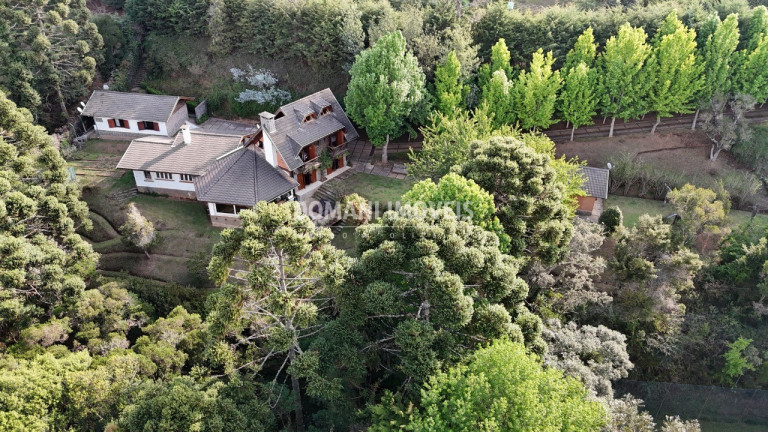 Imagem Casa com 4 Quartos à Venda, 360 m² em Região Do Alto Da Vila Inglesa - Campos Do Jordão Imagem Casa com 4 Quartos à Venda, 360 m² em Região Do Alto Da Vila Inglesa - Campos Do Jordão