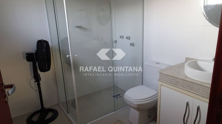 Imagem Casa com 4 Quartos à Venda, 340 m² em Córrego Grande - Florianópolis Imagem Casa com 4 Quartos à Venda, 340 m² em Córrego Grande - Florianópolis