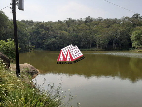 Imagem Imóvel com 3 Quartos à Venda, 310.000 m² em Vila Elvio - Piedade Imagem Imóvel com 3 Quartos à Venda, 310.000 m² em Vila Elvio - Piedade