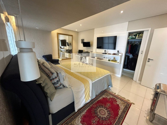 Imagem Imóvel com 4 Quartos à Venda, 250 m² em Umarizal - Belém Imagem Imóvel com 4 Quartos à Venda, 250 m² em Umarizal - Belém