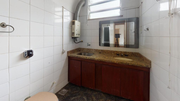 Imagem Imóvel com 1 Quarto à Venda, 45 m² em Copacabana - Rio De Janeiro Imagem Imóvel com 1 Quarto à Venda, 45 m² em Copacabana - Rio De Janeiro