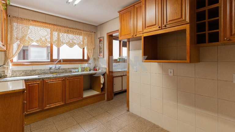 Imagem Apartamento com 3 Quartos à Venda, 315 m² em Petrópolis - Porto Alegre Imagem Apartamento com 3 Quartos à Venda, 315 m² em Petrópolis - Porto Alegre