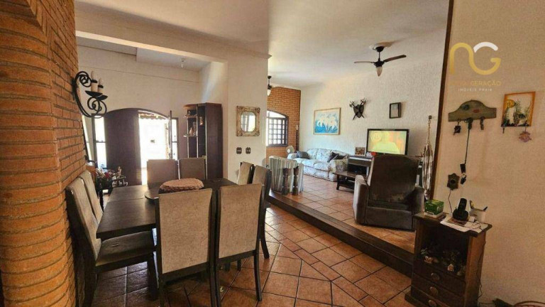 Imagem Casa com 3 Quartos à Venda, 165 m² em Canto Do Forte - Praia Grande Imagem Casa com 3 Quartos à Venda, 165 m² em Canto Do Forte - Praia Grande