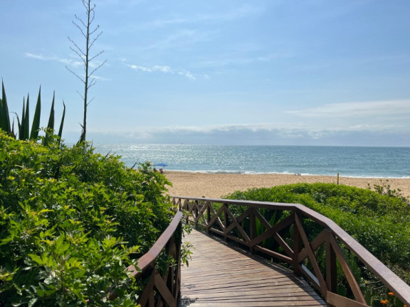 Imagem Imóvel com 2 Quartos à Venda, 130 m² em Praia Do Estaleirinho - Balneário Camboriú