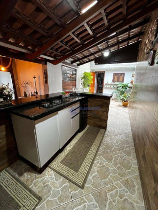 Imagem Sobrado com 4 Quartos à Venda, 220 m² em Centro - Penha Imagem Sobrado com 4 Quartos à Venda, 220 m² em Centro - Penha
