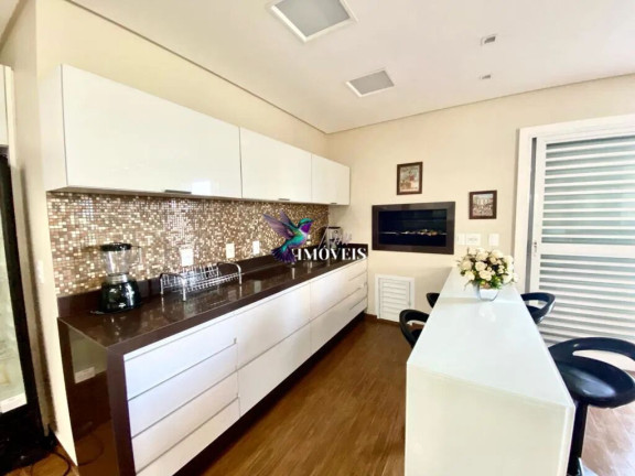 Imagem Casa com 7 Quartos à Venda, 425 m² em Meia Praia - Navegantes
