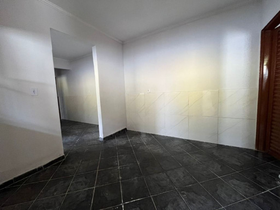Casa com 2 Quartos para Alugar, 40 m² em Setor Leste Vila Nova - Goiânia