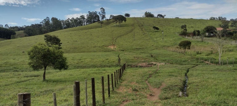 Imagem Chácara com 1 Quarto à Venda, 100 m² em Cachoeira Grande - Lagoinha Imagem Chácara com 1 Quarto à Venda, 100 m² em Cachoeira Grande - Lagoinha