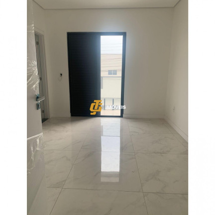 Imagem Sobrado com 3 Quartos à Venda, 100 m² em Santa Regina - Camboriú Imagem Sobrado com 3 Quartos à Venda, 100 m² em Santa Regina - Camboriú